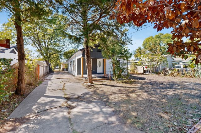 651 Ezekial Avenue, Dallas, TX 75217