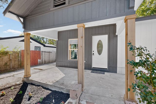 651 Ezekial Avenue, Dallas, TX 75217