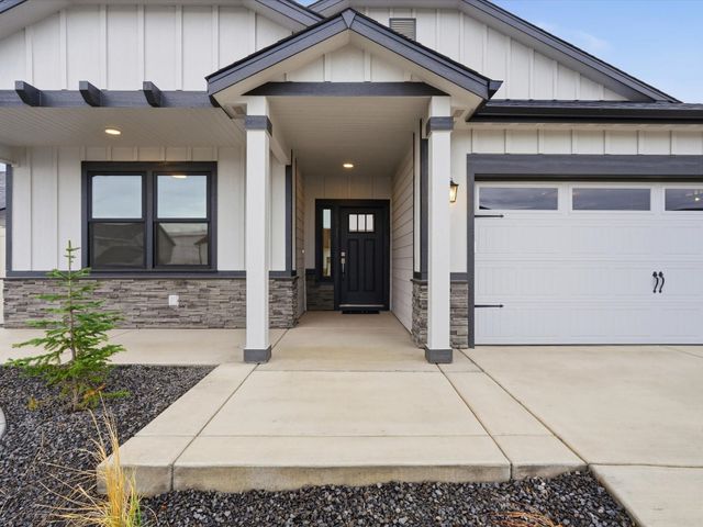 18194 E Barclay Ct, Spokane Valley, WA 99016