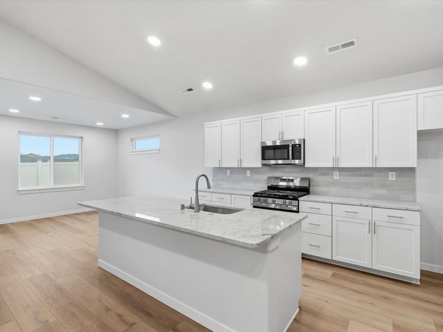 18194 E Barclay Ct, Spokane Valley, WA 99016