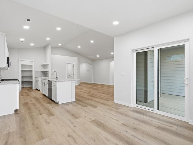 18194 E Barclay Ct, Spokane Valley, WA 99016