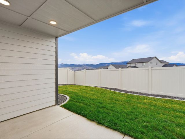 18194 E Barclay Ct, Spokane Valley, WA 99016
