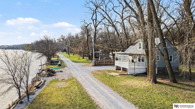 2896 Plattevale Drive, Ashland, NE 68003