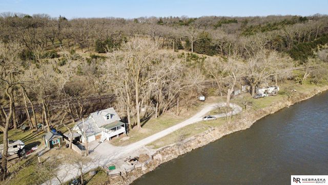 2896 Plattevale Drive, Ashland, NE 68003