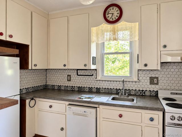 14 & 18 Lake Hill Road, Kingston, NY 12401