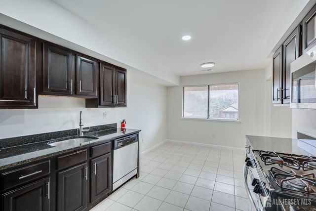 1314 Edison Glen Terrace, Edison, NJ 08837