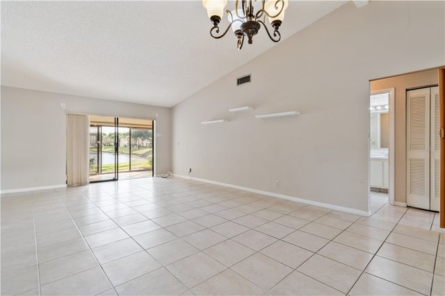 633 Sea Pine Way H, Green Acres, FL 33415