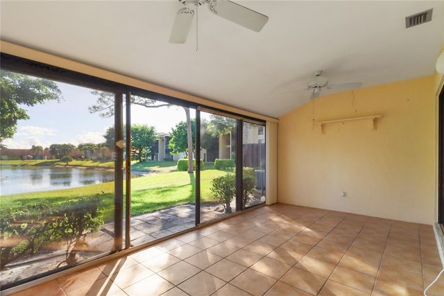 633 Sea Pine Way H, Green Acres, FL 33415