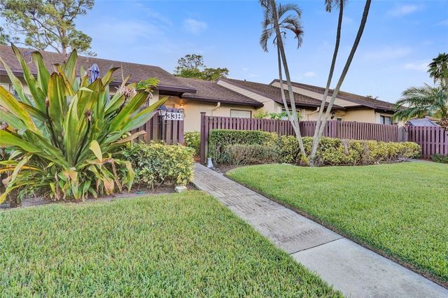 633 Sea Pine Way H, Green Acres, FL 33415