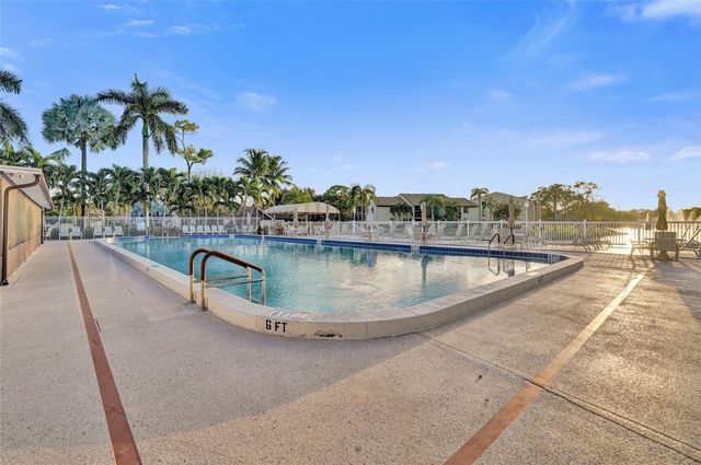 633 Sea Pine Way H, Green Acres, FL 33415