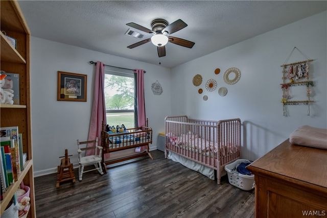 12034 Southview Cir, Moundville, AL 35474