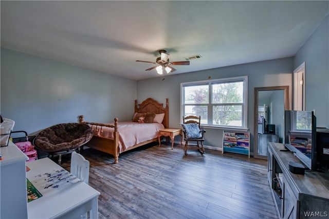12034 Southview Cir, Moundville, AL 35474