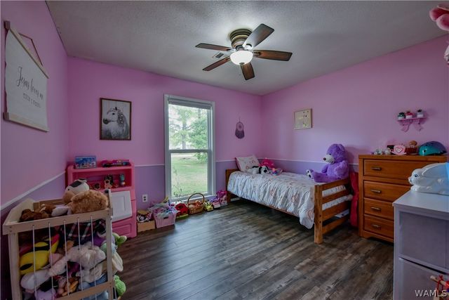 12034 Southview Cir, Moundville, AL 35474