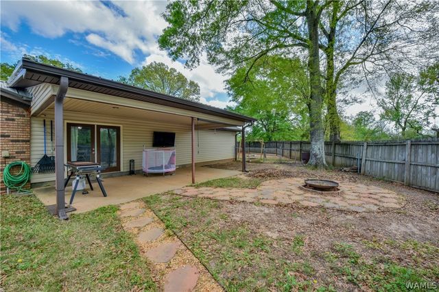 12034 Southview Cir, Moundville, AL 35474