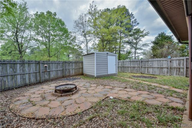 12034 Southview Cir, Moundville, AL 35474