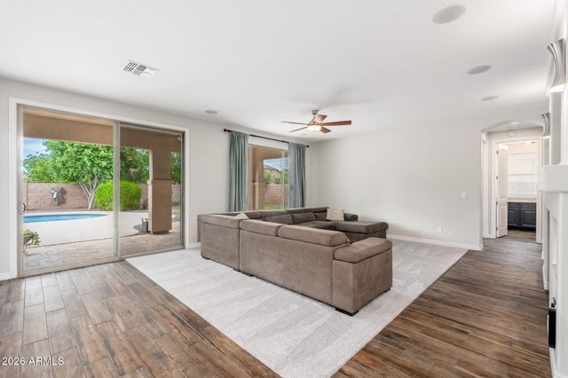 1422 E Zion Way, Chandler, AZ 85249