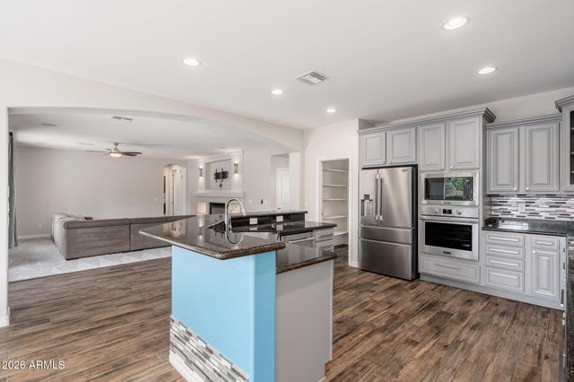 1422 E Zion Way, Chandler, AZ 85249