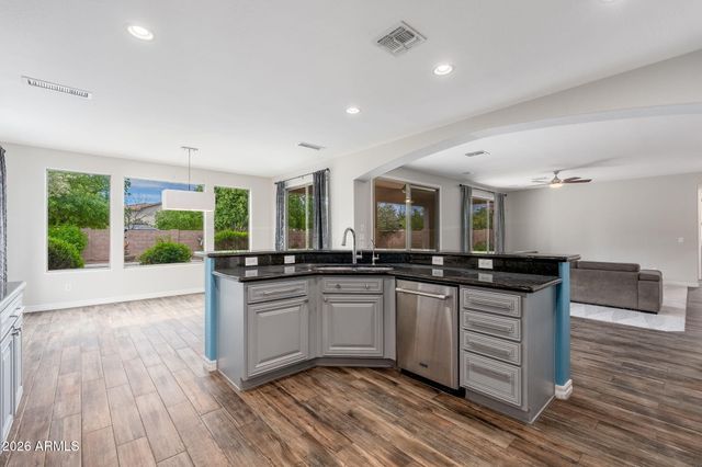 1422 E Zion Way, Chandler, AZ 85249