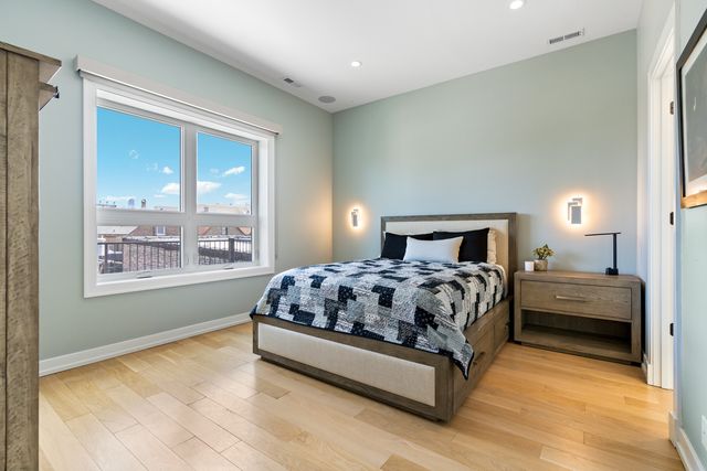 1525 N Bosworth Avenue 3S, Chicago, IL 60642