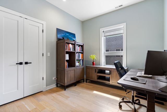 1525 N Bosworth Avenue 3S, Chicago, IL 60642