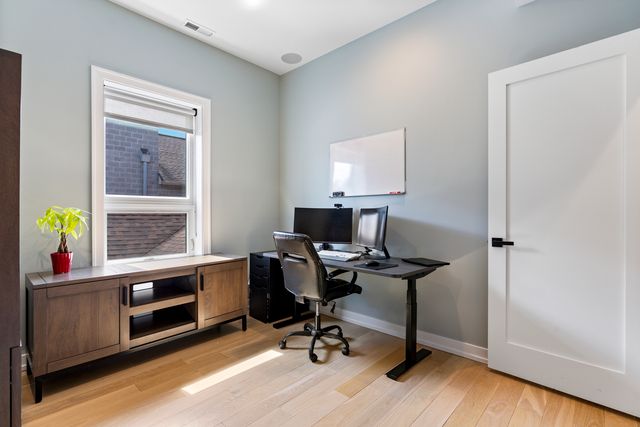 1525 N Bosworth Avenue 3S, Chicago, IL 60642