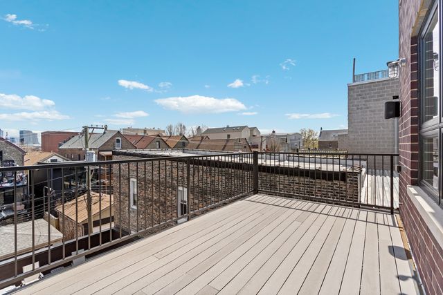 1525 N Bosworth Avenue 3S, Chicago, IL 60642