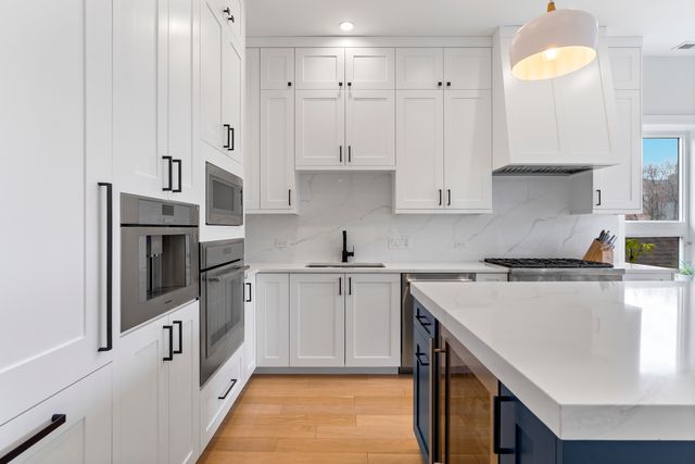 1525 N Bosworth Avenue 3S, Chicago, IL 60642