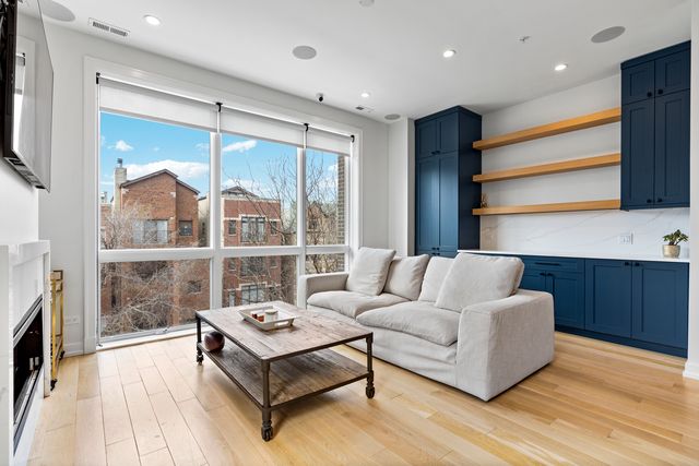 1525 N Bosworth Avenue 3S, Chicago, IL 60642