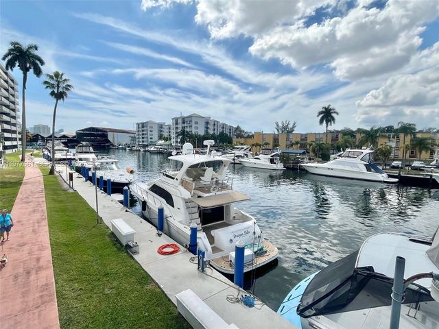 1800 NW 24th Ave 219, Miami, FL 33125