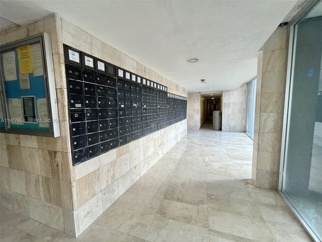 1800 NW 24th Ave 219, Miami, FL 33125