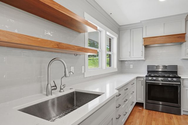 580 W RTE K, Columbia, MO 65203