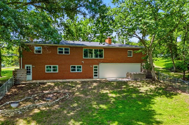 580 W RTE K, Columbia, MO 65203