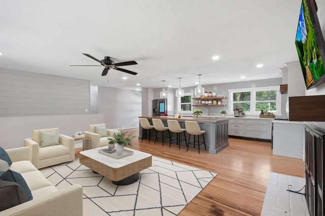580 W RTE K, Columbia, MO 65203