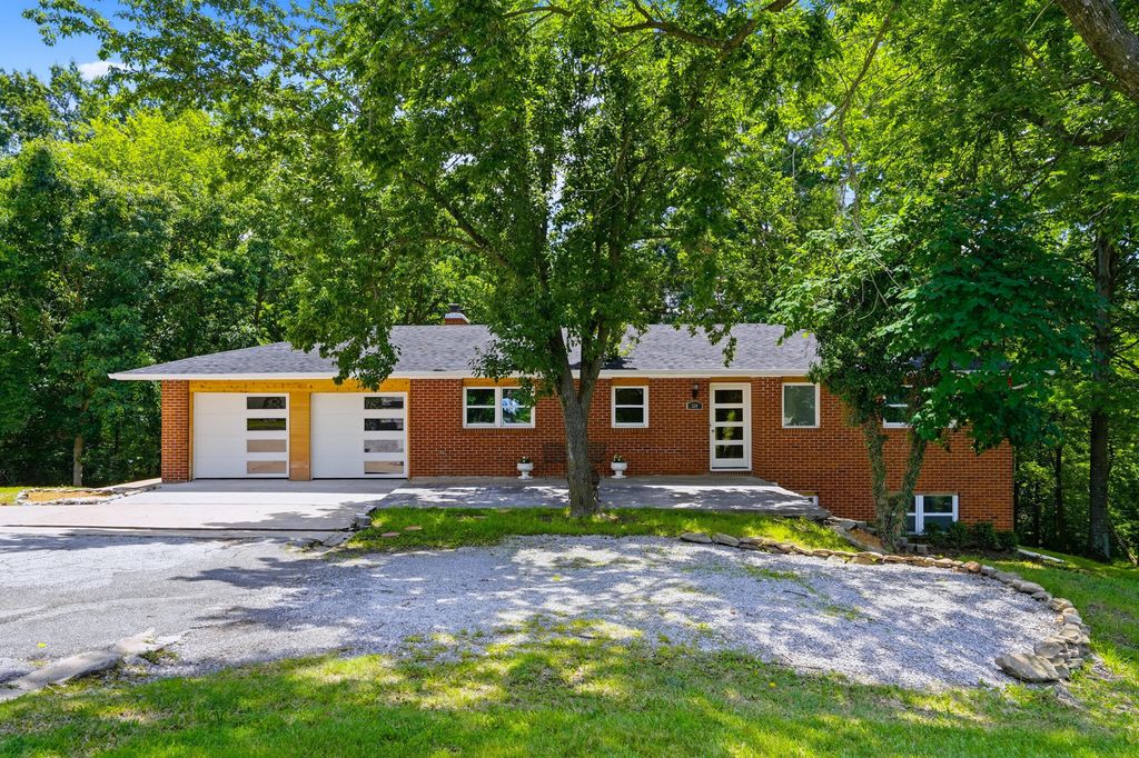 580 W RTE K, Columbia, MO 65203