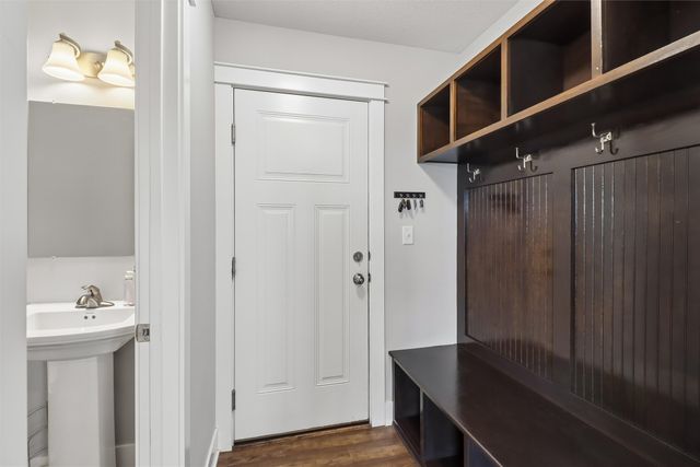 3510 NW Reinhart Drive, Ankeny, IA 50023