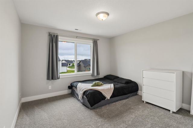 3510 NW Reinhart Drive, Ankeny, IA 50023