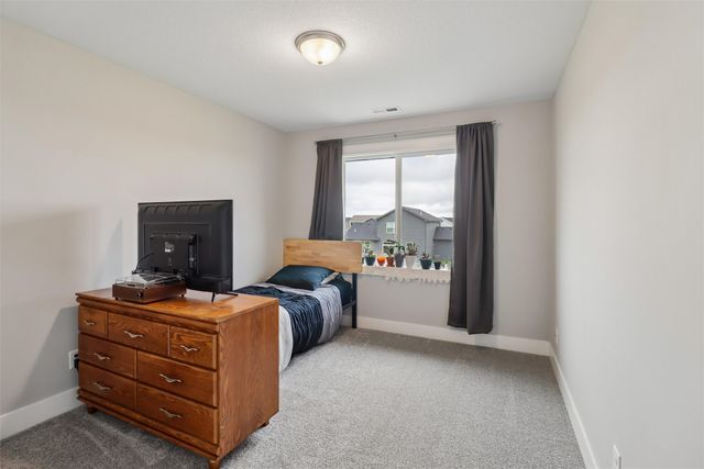 3510 NW Reinhart Drive, Ankeny, IA 50023