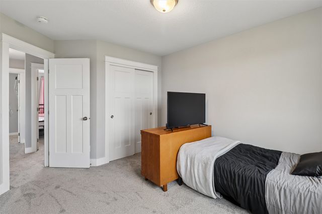 3510 NW Reinhart Drive, Ankeny, IA 50023