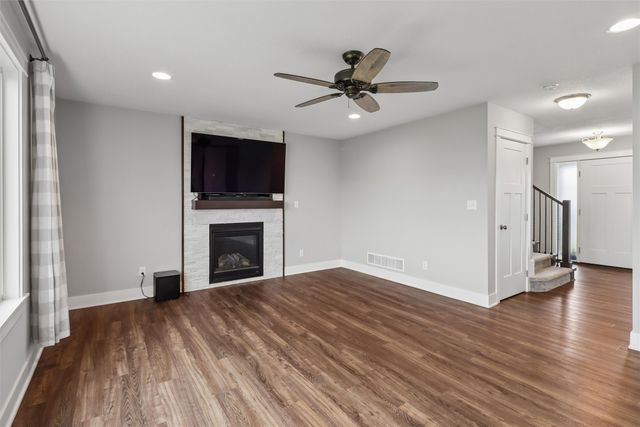3510 NW Reinhart Drive, Ankeny, IA 50023