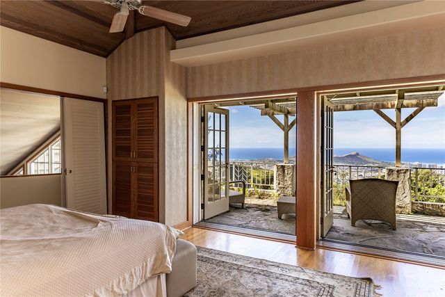 3711 Round Top Drive, Honolulu, HI 96822