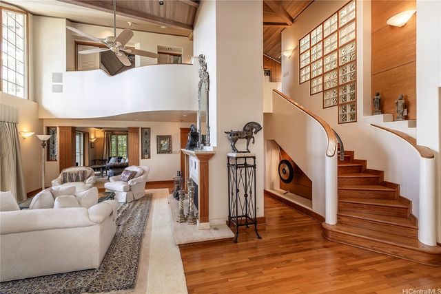 3711 Round Top Drive, Honolulu, HI 96822