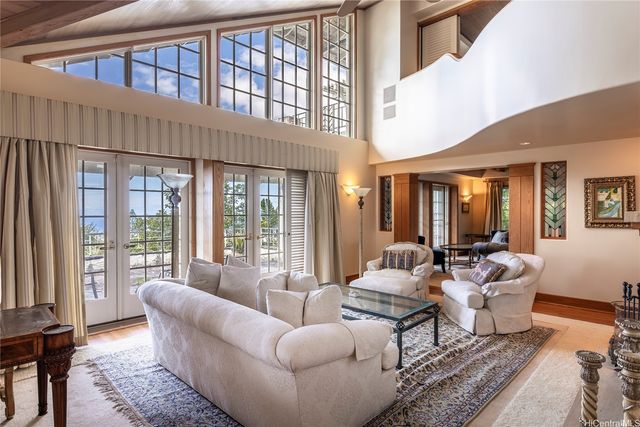 3711 Round Top Drive, Honolulu, HI 96822