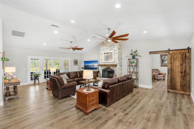 650 OLD MIMS ROAD, Geneva, FL 32732