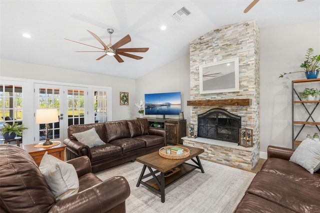 650 OLD MIMS ROAD, Geneva, FL 32732