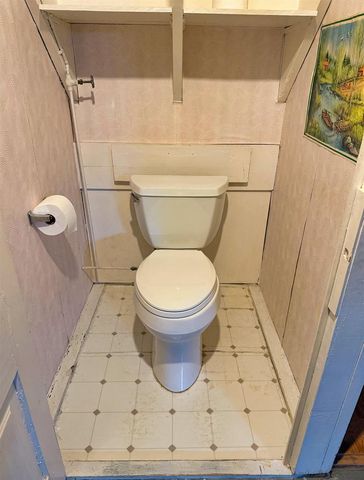 814 HARMEL AVENUE, Oshkosh, WI 54902