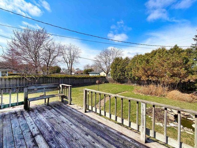 814 HARMEL AVENUE, Oshkosh, WI 54902