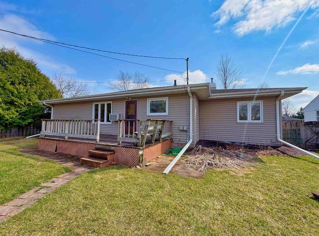 814 HARMEL AVENUE, Oshkosh, WI 54902