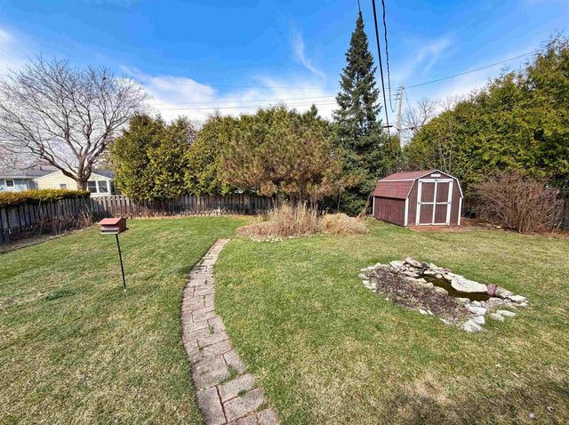 814 HARMEL AVENUE, Oshkosh, WI 54902