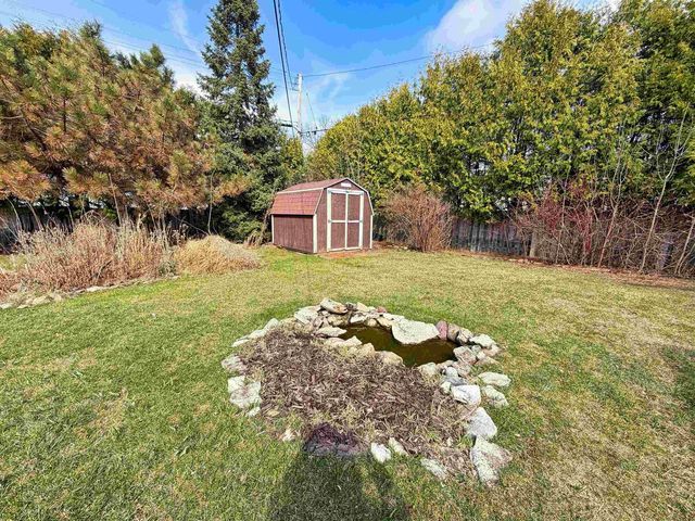 814 HARMEL AVENUE, Oshkosh, WI 54902