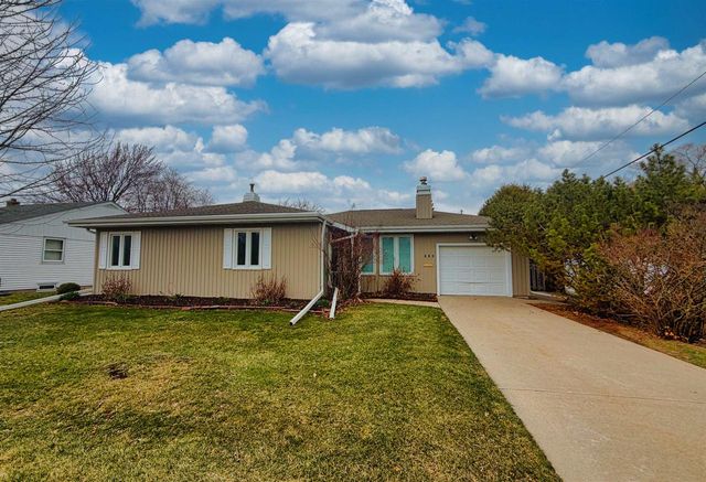 814 HARMEL AVENUE, Oshkosh, WI 54902